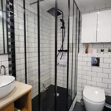 Wehost Clemenceau Sunny Palace 4 Pers 1 Bedroom Apartment *