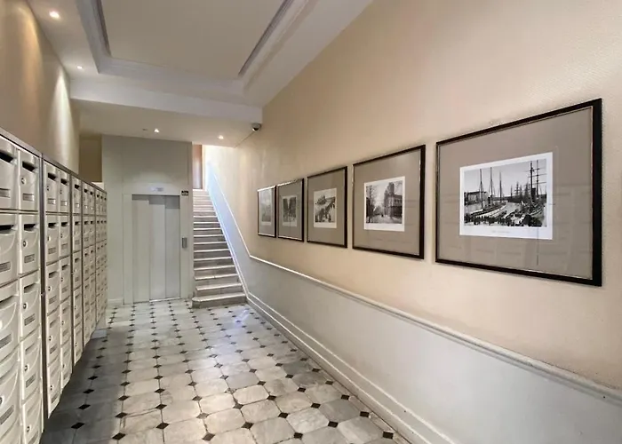 Appartement Wehost Clemenceau Sunny Palace 4 Pers 1 Bedroom