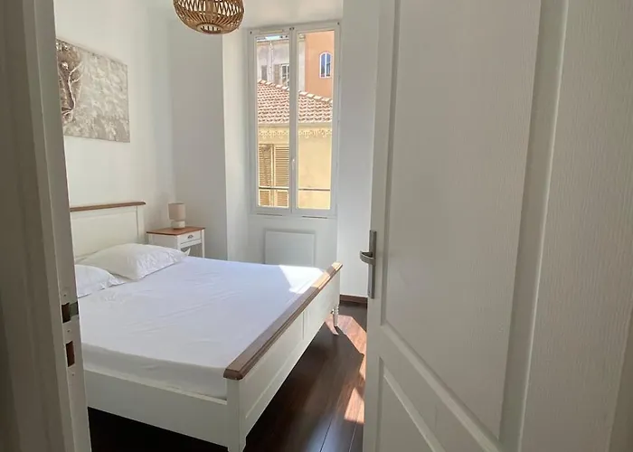 Wehost Clemenceau Sunny Palace 4 Pers 1 Bedroom Lejlighed *