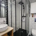 Apartment Wehost Clemenceau Sunny Palace 4 Pers 1 Bedroom *
